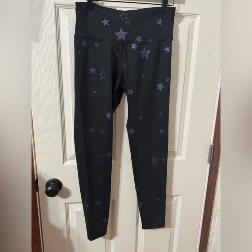 Old Navy Women’s Black Star Leggings go dry active leggings 7/8 Size Large